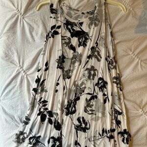Floral Sleeveless Top in Black and White